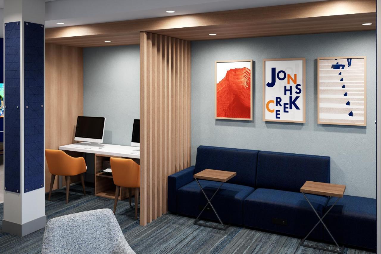 Holiday Inn Express & Suites Charlottesville By Ihg Екстериор снимка