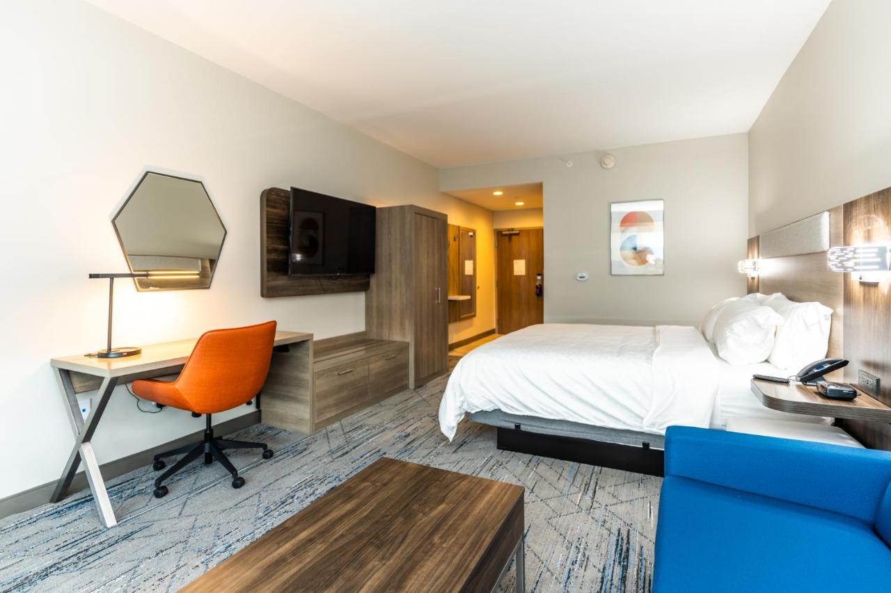 Holiday Inn Express & Suites Charlottesville By Ihg Екстериор снимка