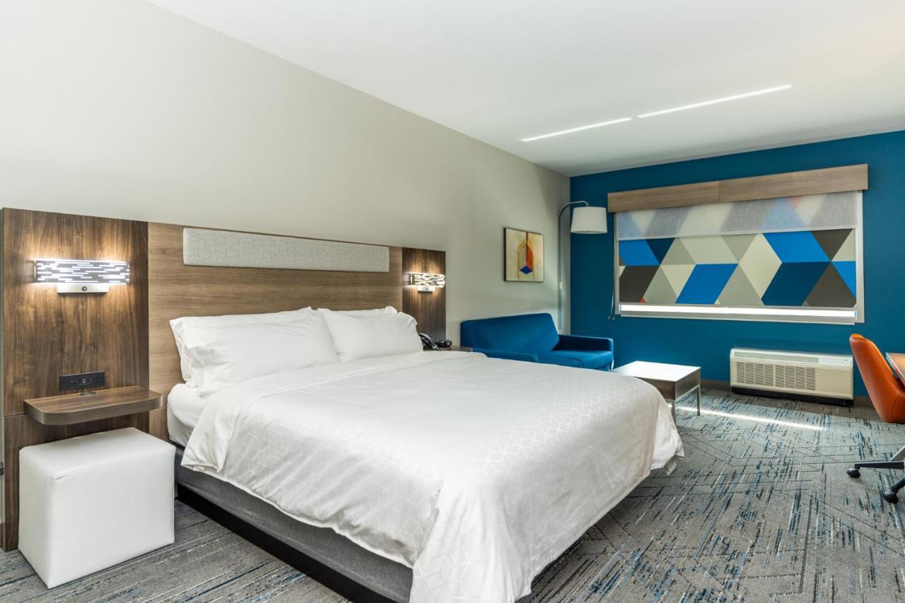 Holiday Inn Express & Suites Charlottesville By Ihg Екстериор снимка