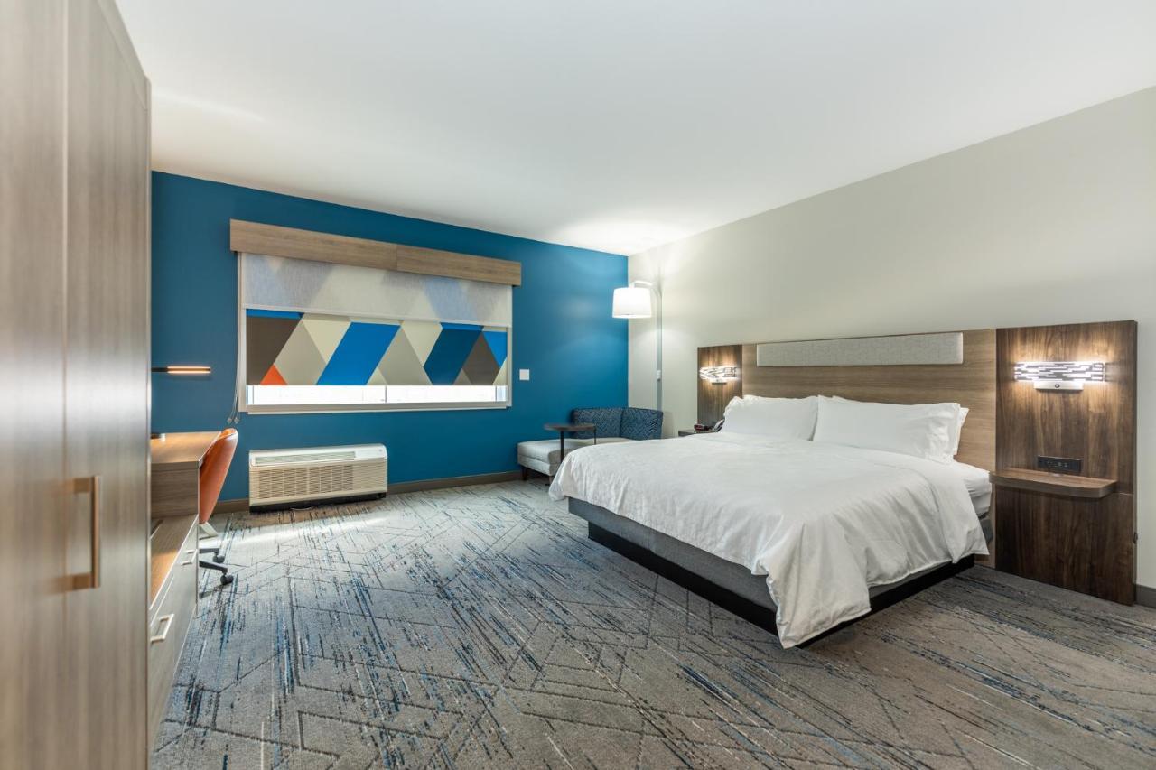 Holiday Inn Express & Suites Charlottesville By Ihg Екстериор снимка