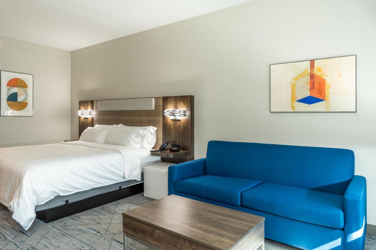 Holiday Inn Express & Suites Charlottesville By Ihg Екстериор снимка